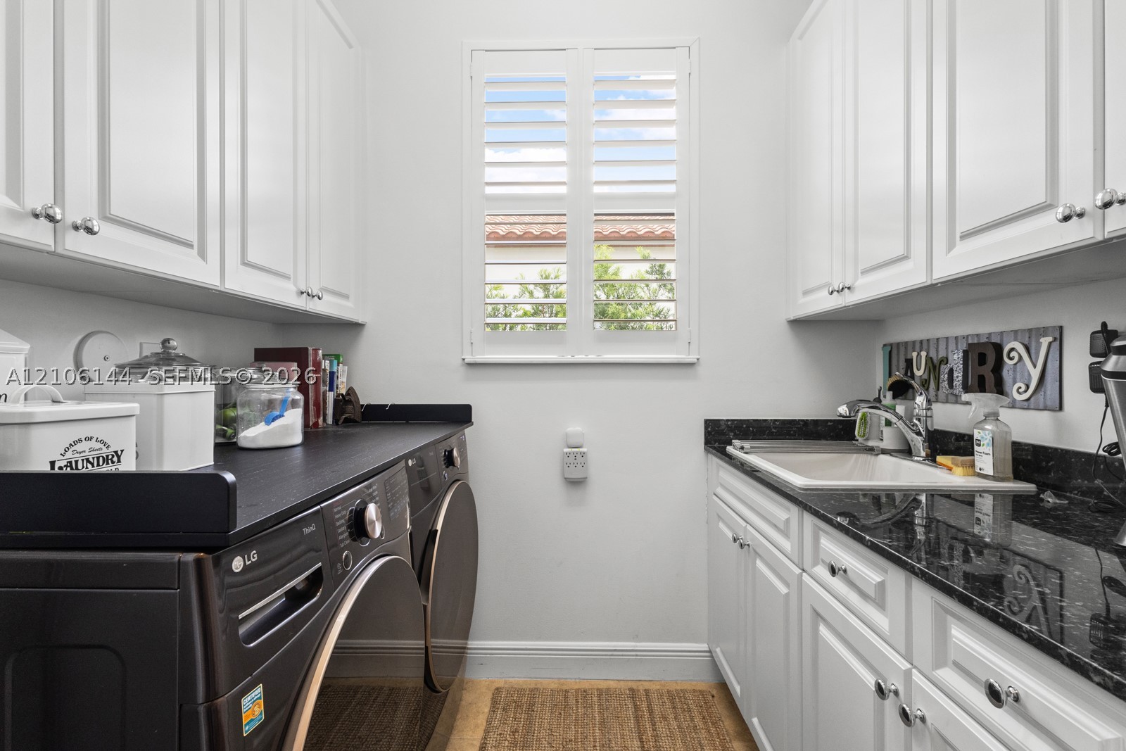 2812 NW 84th Ter, Cooper City FL 33024