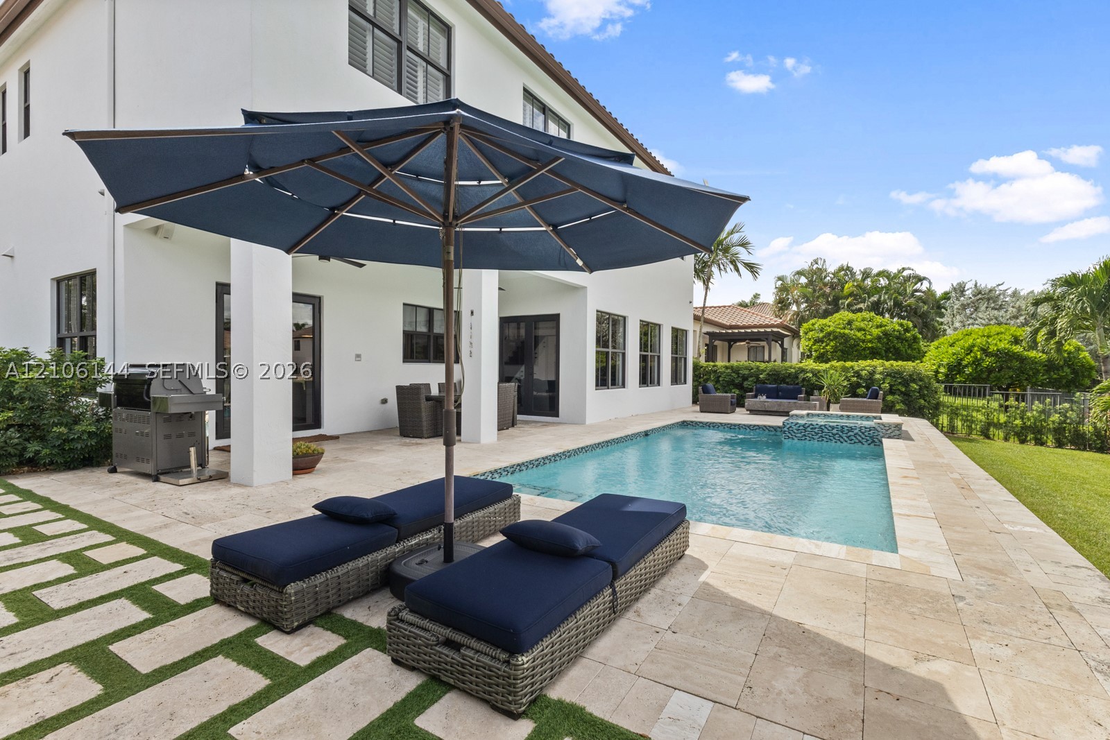 2812 NW 84th Ter, Cooper City FL 33024