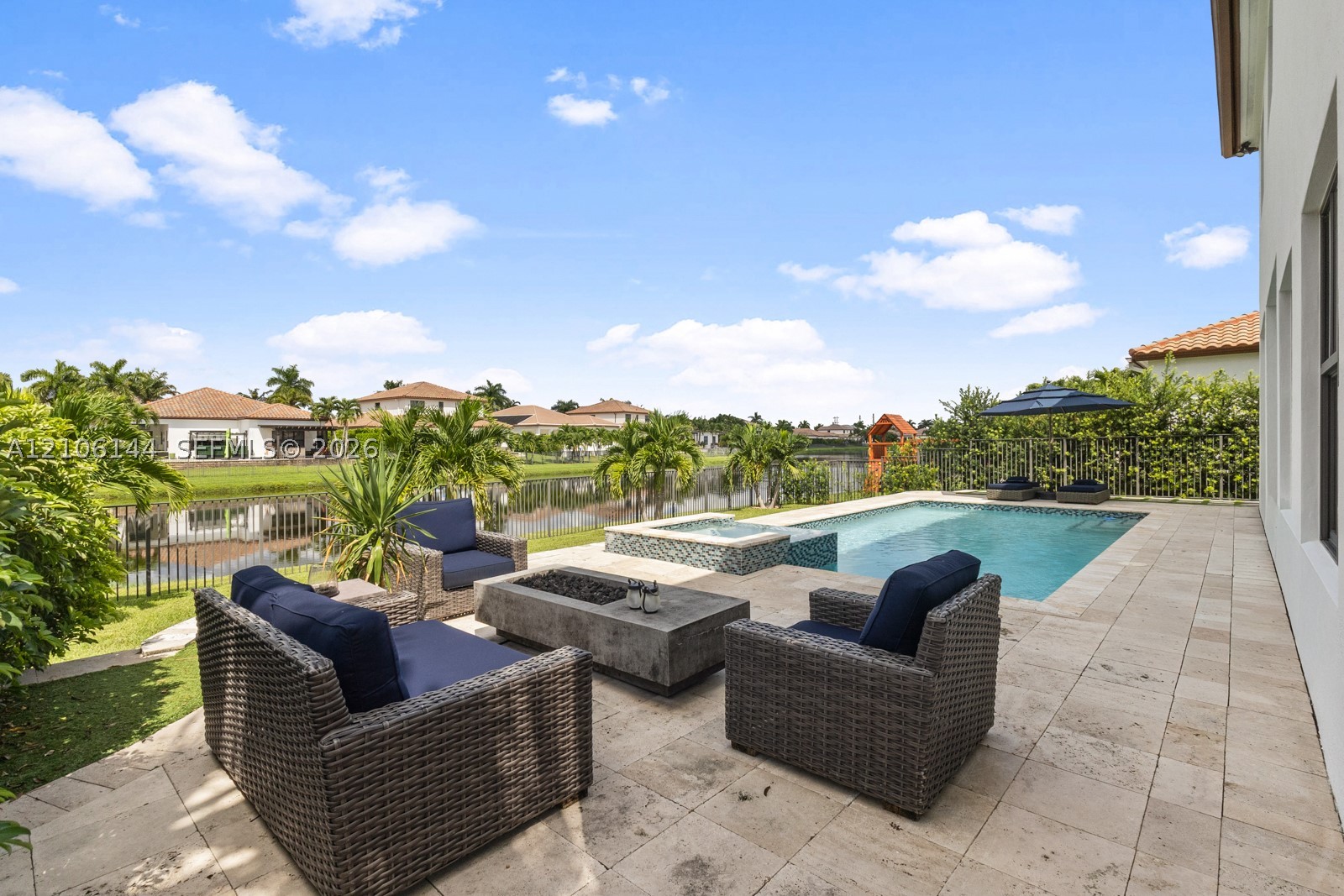 2812 NW 84th Ter, Cooper City FL 33024