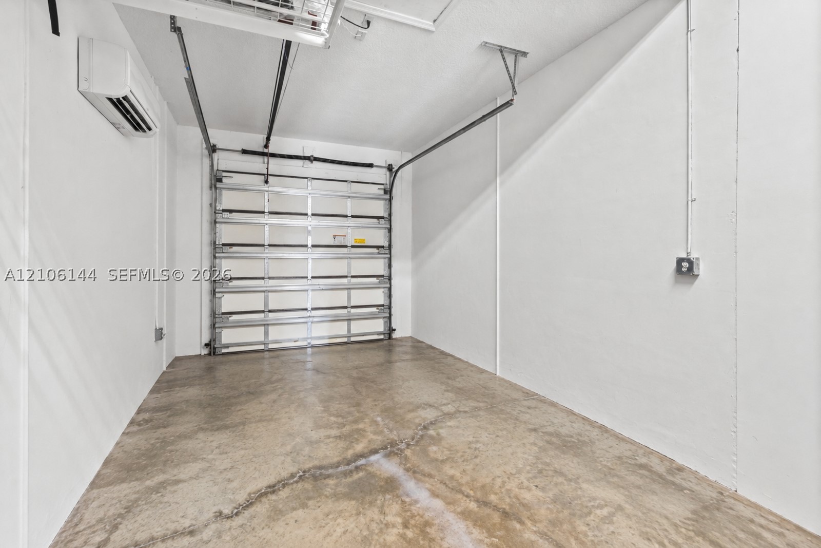2812 NW 84th Ter, Cooper City FL 33024