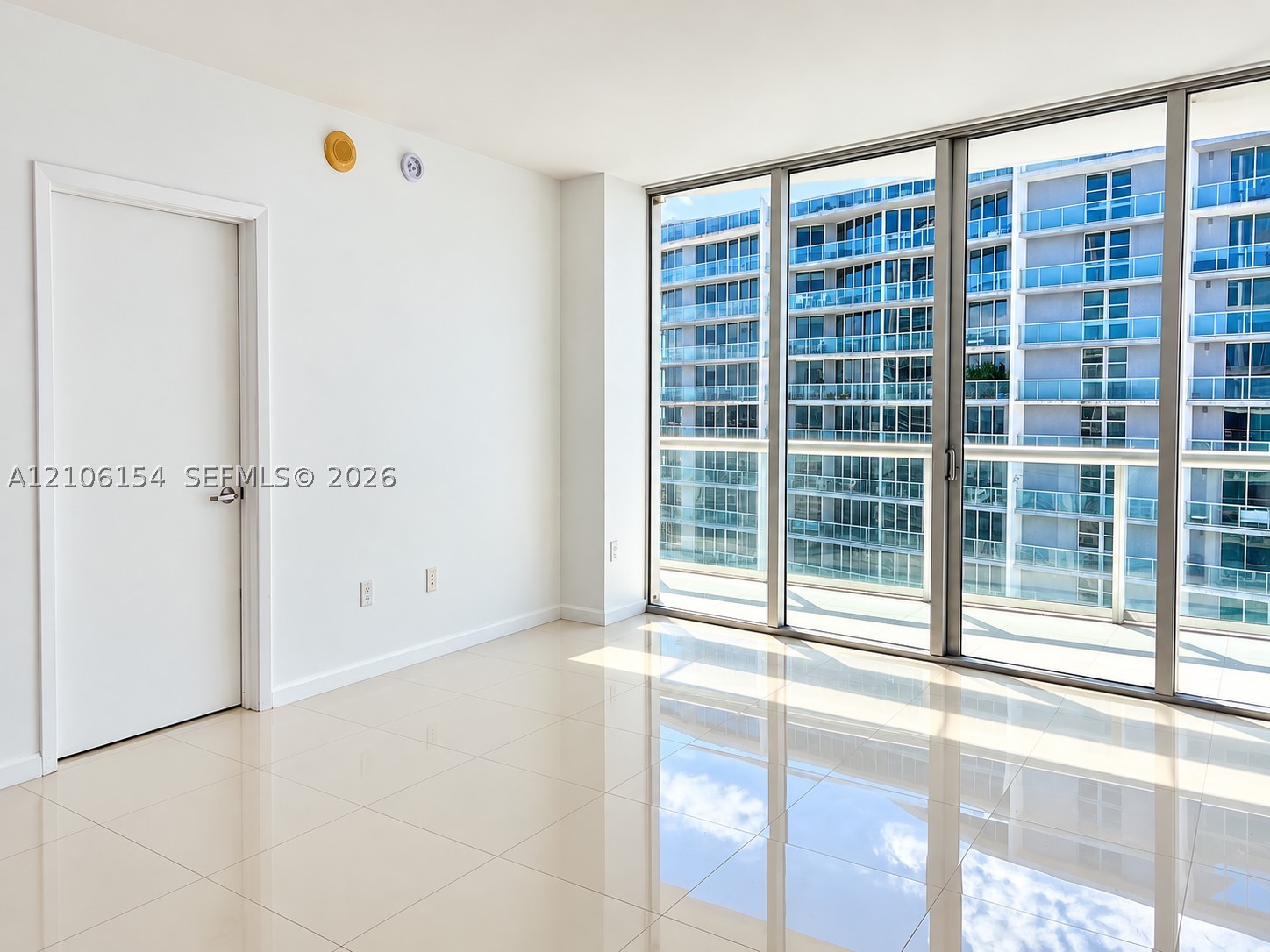 475 Brickell Ave #5209, Miami FL 33131