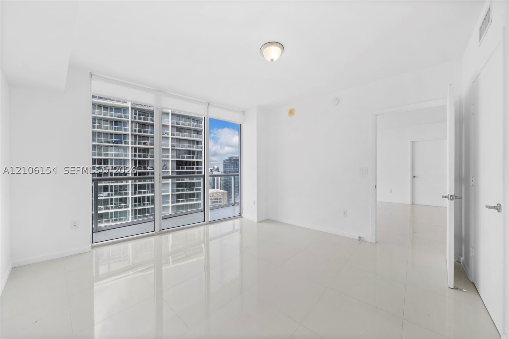 475 Brickell Ave #5209, Miami FL 33131