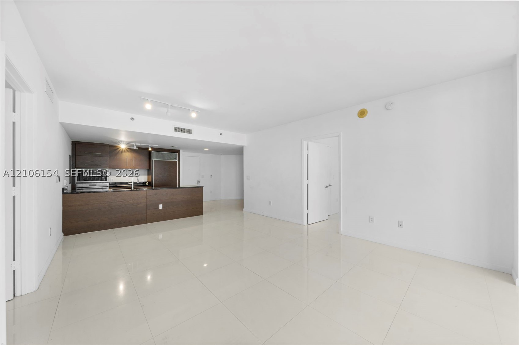 475 Brickell Ave #5209, Miami FL 33131