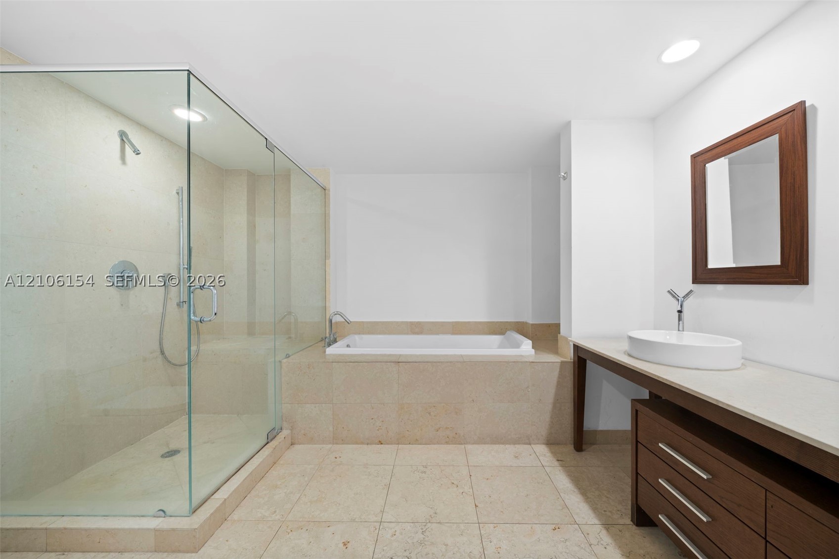 475 Brickell Ave #5209, Miami FL 33131