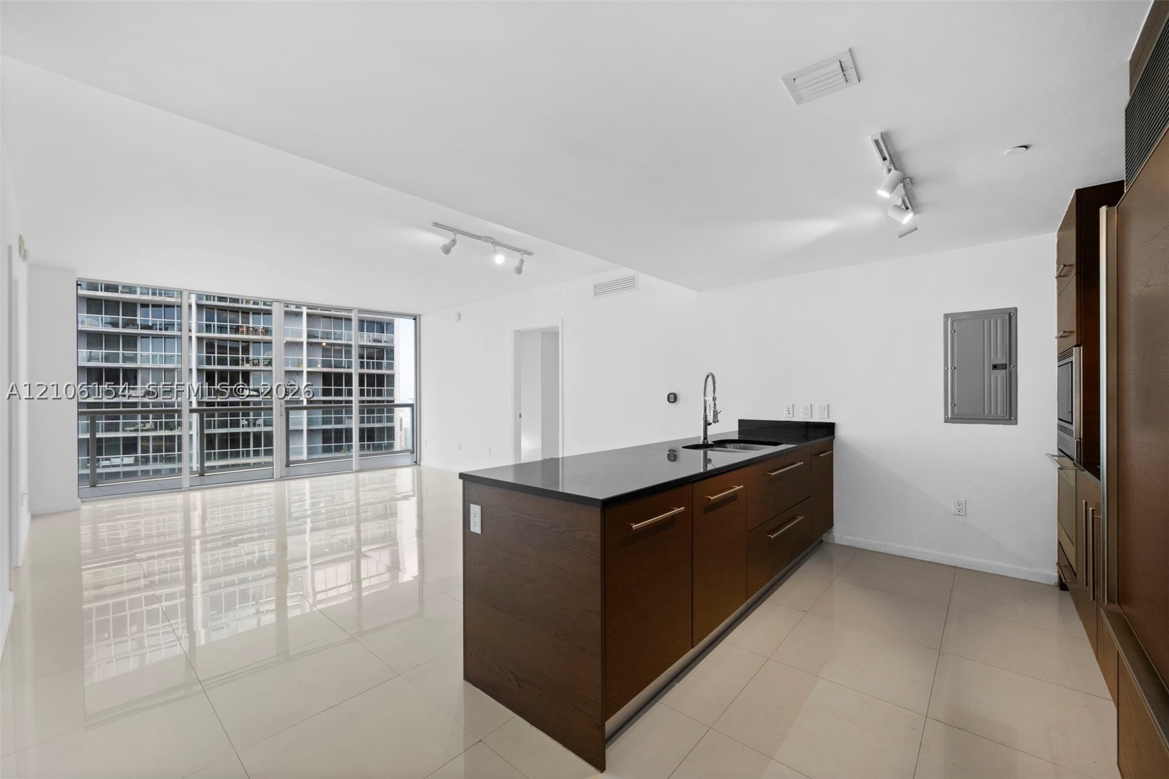 475 Brickell Ave #5209, Miami FL 33131