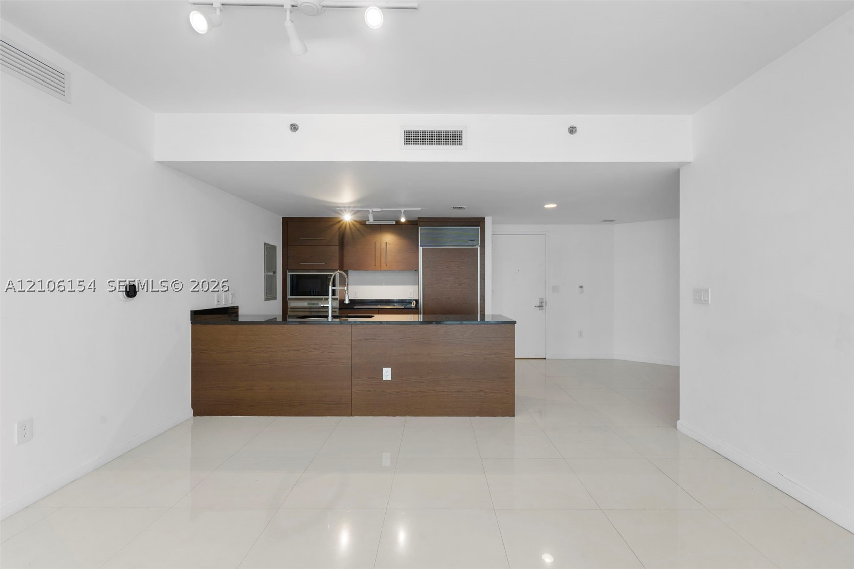 475 Brickell Ave #5209, Miami FL 33131