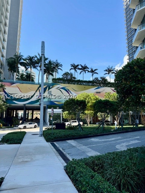 501 NE 31st St #802, Miami FL 33137