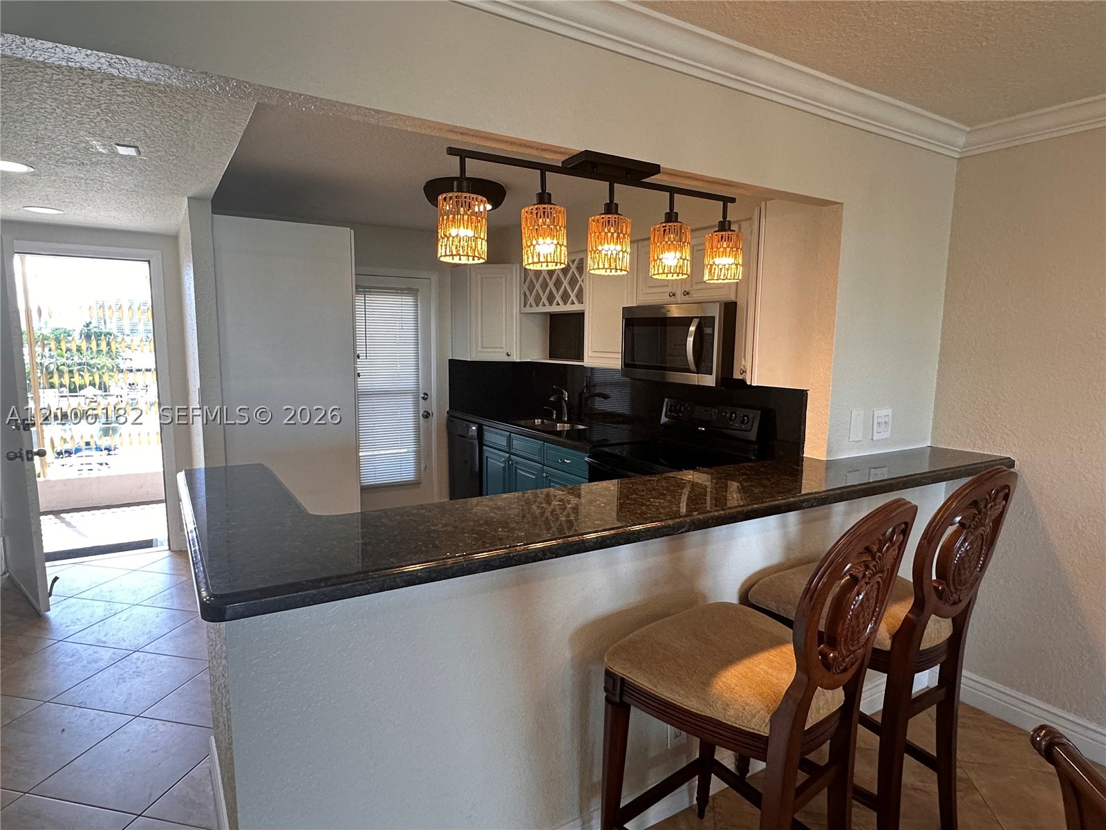 400 Golden Isles Dr #40, Hallandale Beach FL 33009