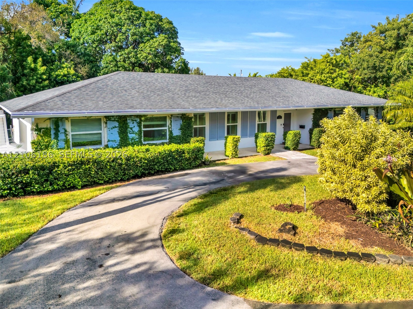8600 SW 145th St, Palmetto Bay FL 33158