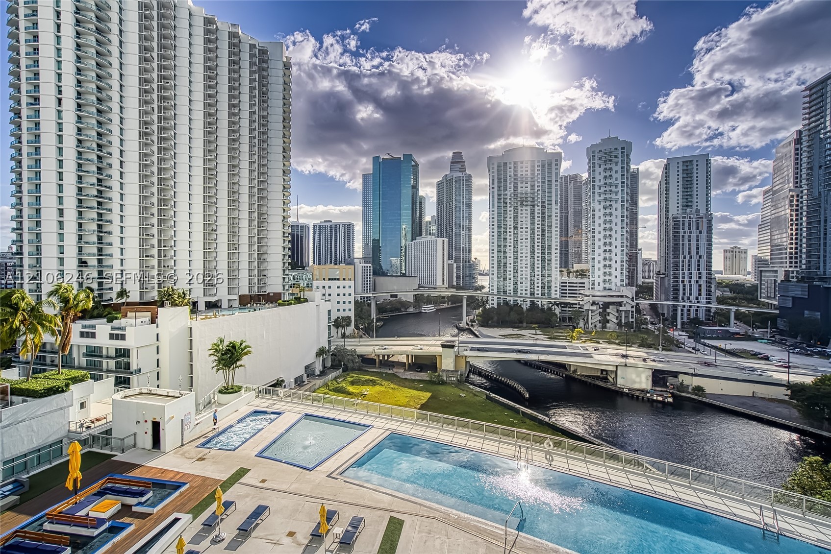 92 SW 3rd St #1511, Miami FL 33130