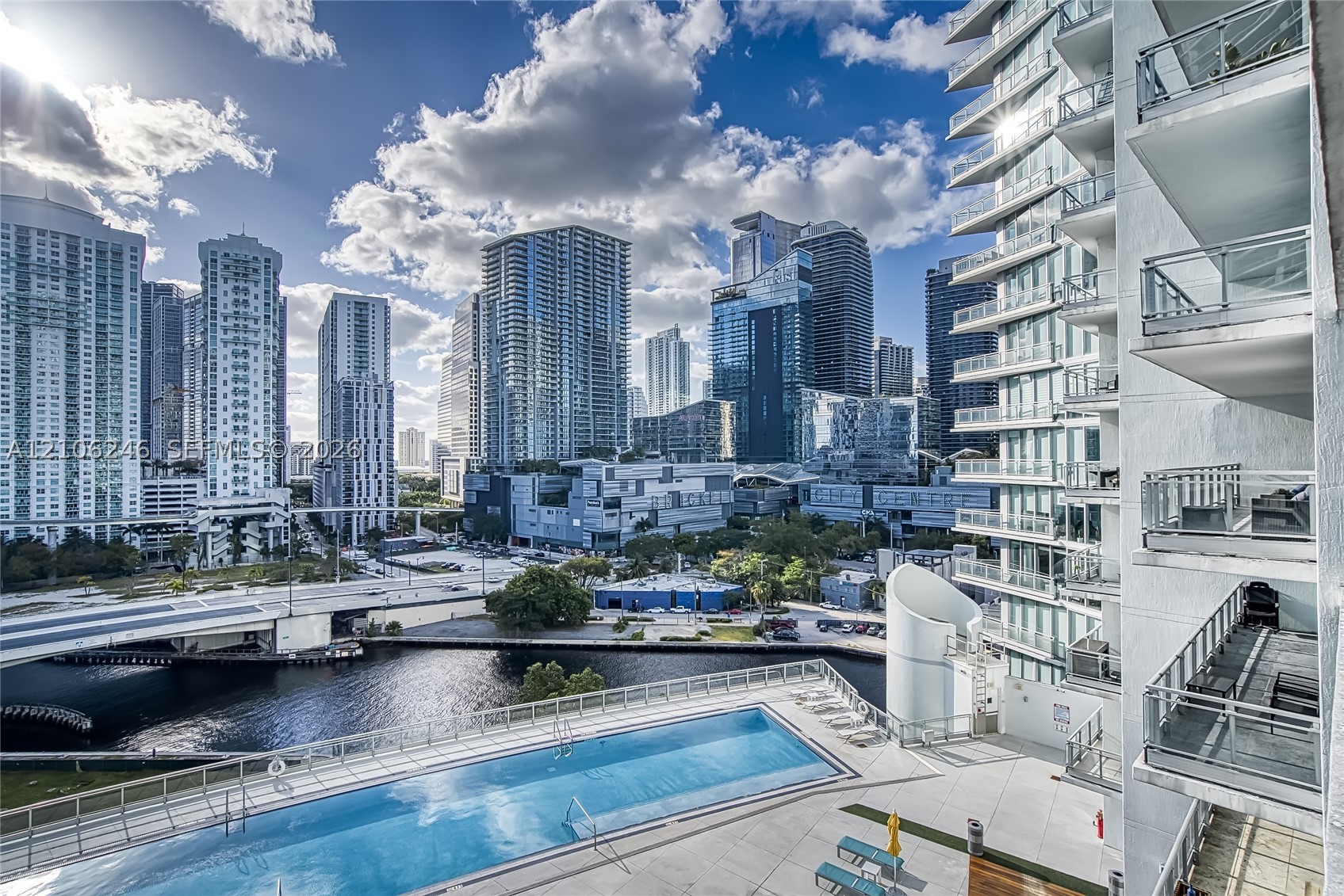 92 SW 3rd St #1511, Miami FL 33130