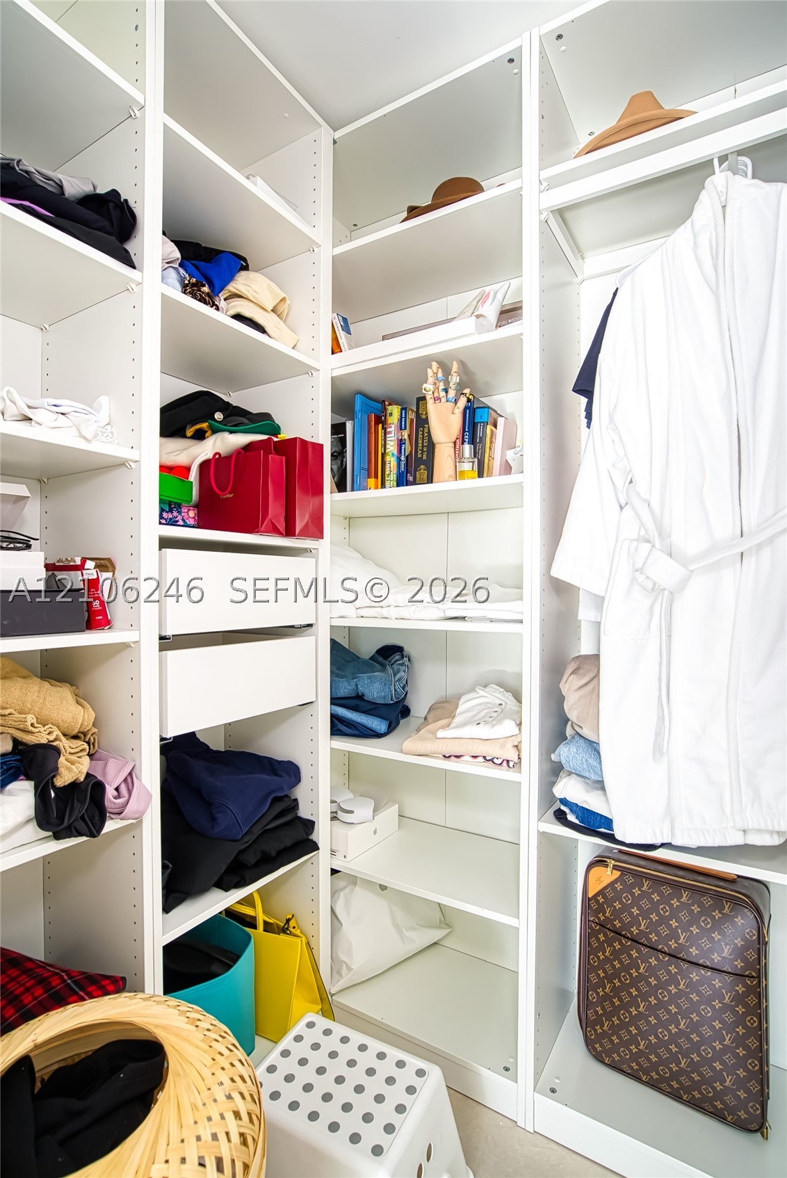 92 SW 3rd St #1511, Miami FL 33130