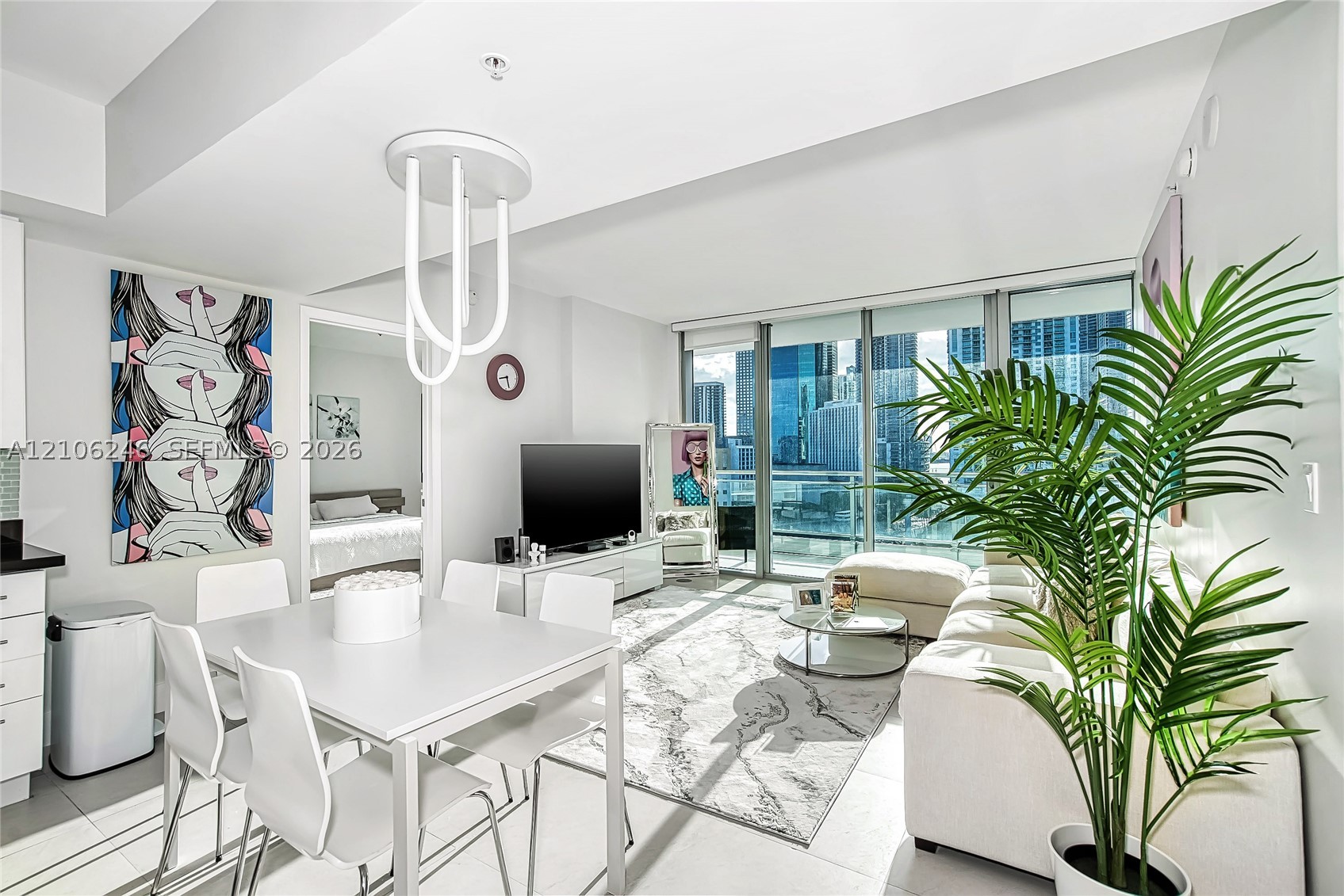 92 SW 3rd St #1511, Miami FL 33130