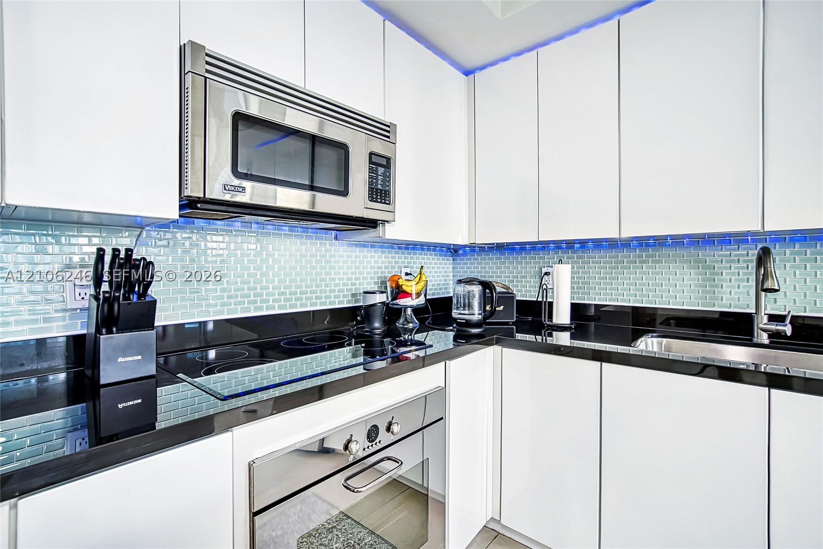92 SW 3rd St #1511, Miami FL 33130