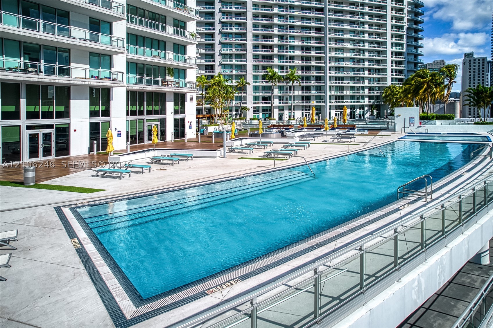 92 SW 3rd St #1511, Miami FL 33130