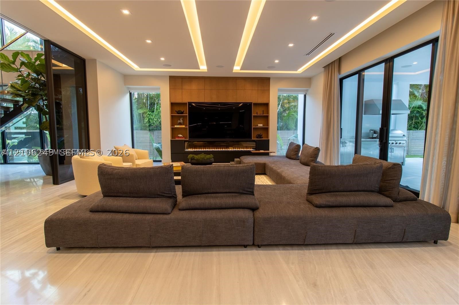 7630 SW 58th Ave, South Miami FL 33143