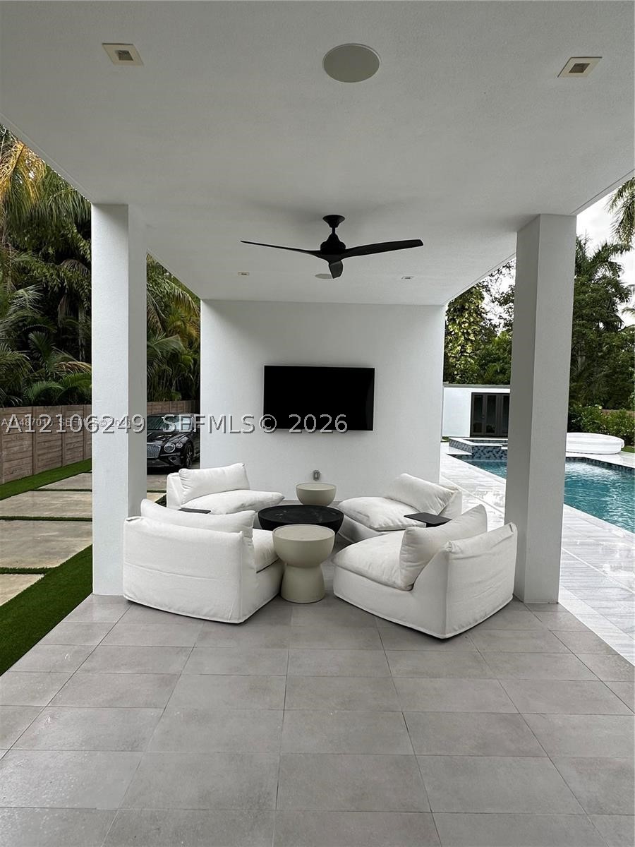 7630 SW 58th Ave, South Miami FL 33143