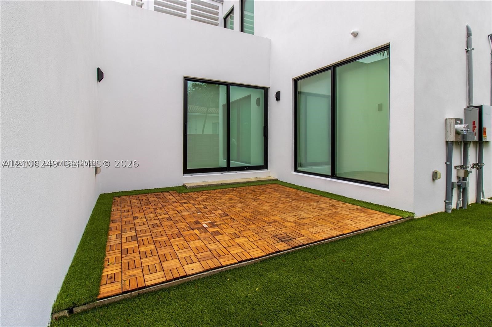 7630 SW 58th Ave, South Miami FL 33143