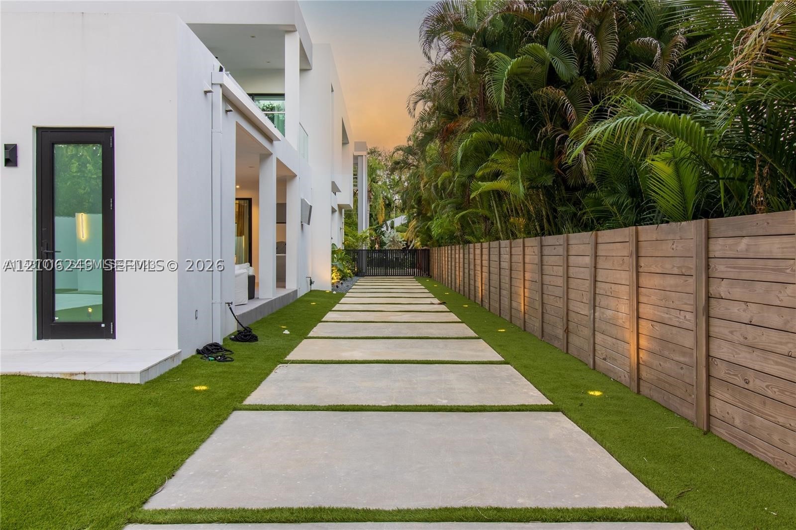 7630 SW 58th Ave, South Miami FL 33143