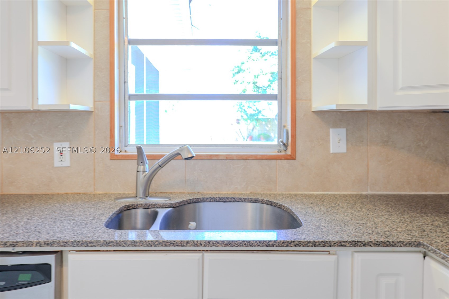 225 E Ilex Dr, Lake Park FL 33403