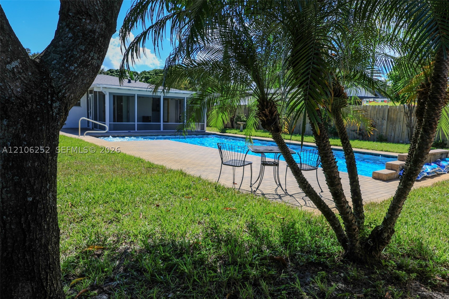 225 E Ilex Dr, Lake Park FL 33403