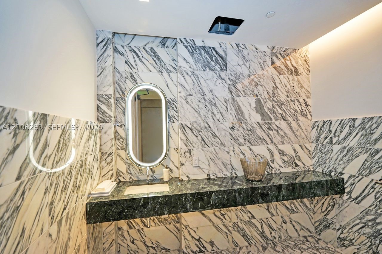 801 S Miami Ave #1801, Miami FL 33130