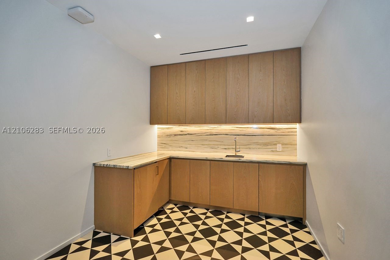 801 S Miami Ave #1801, Miami FL 33130