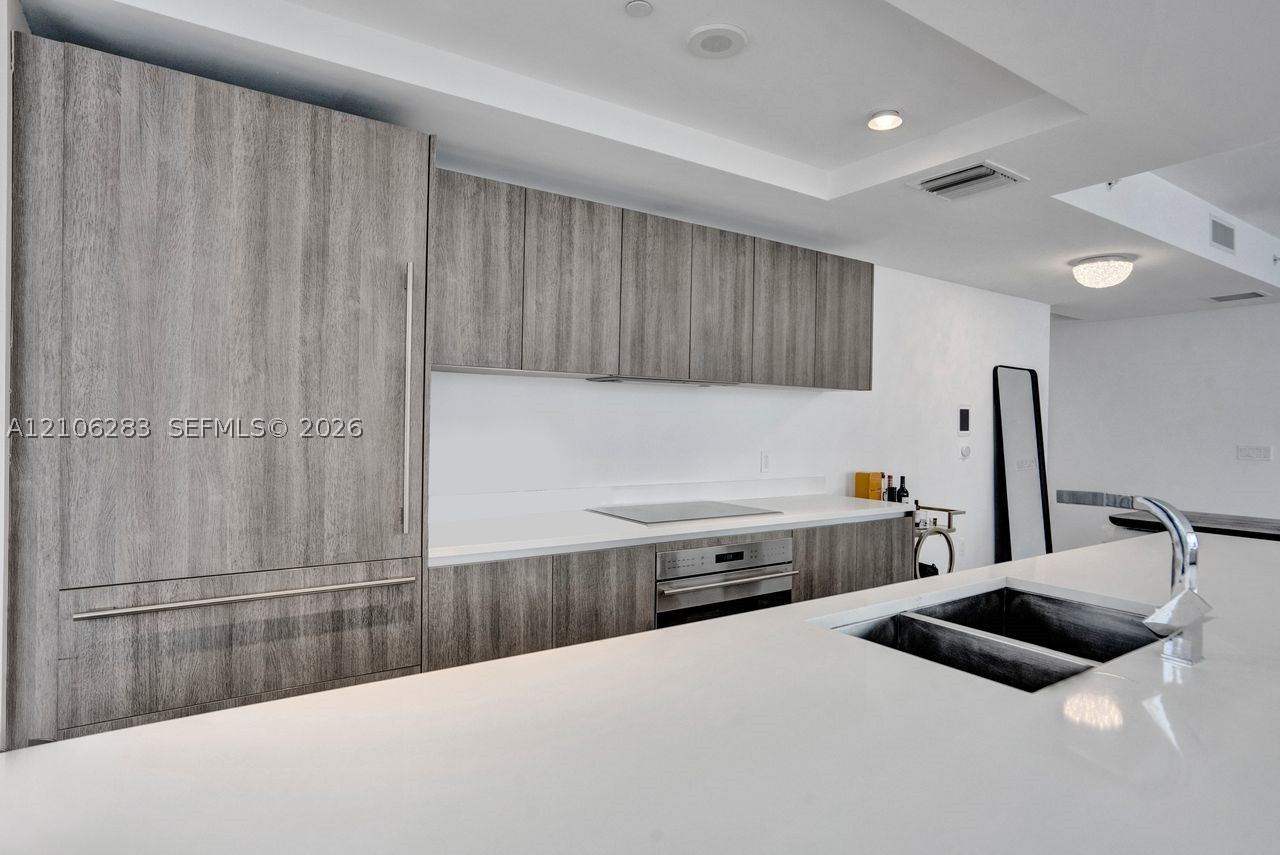 801 S Miami Ave #1801, Miami FL 33130