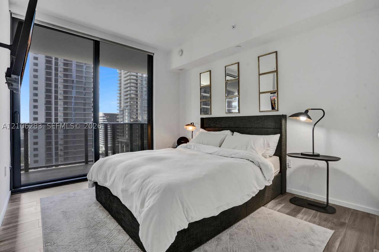 801 S Miami Ave #1801, Miami FL 33130