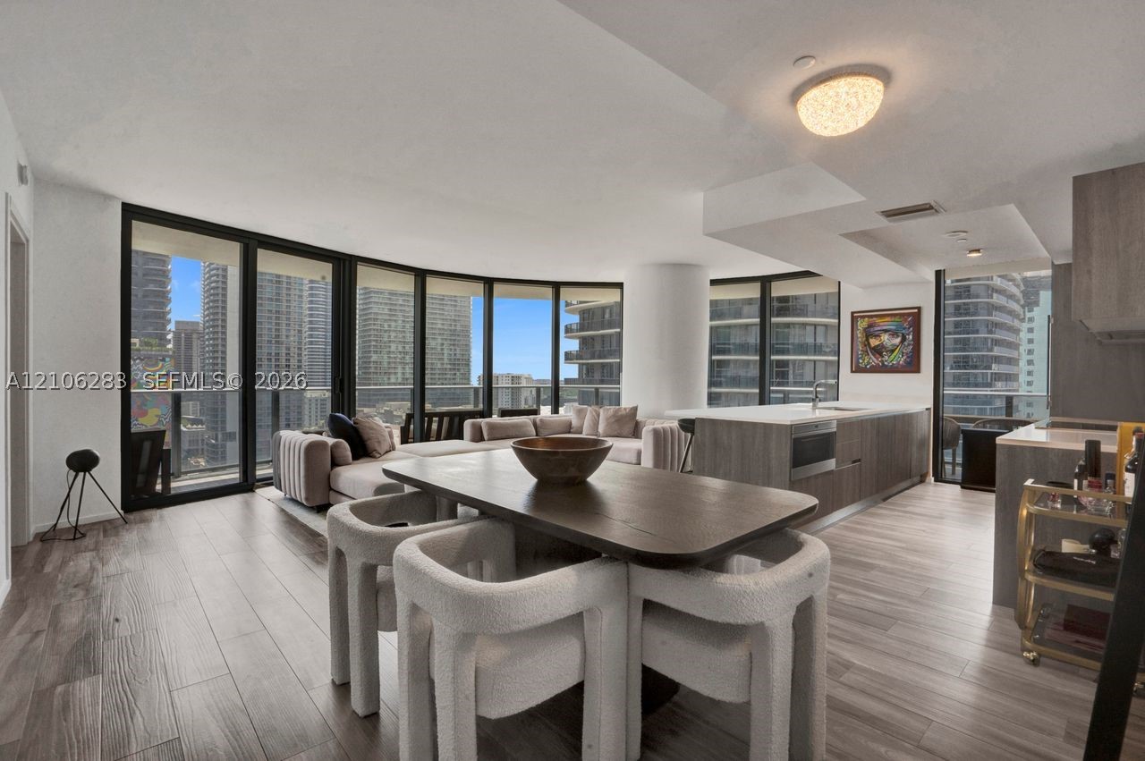 801 S Miami Ave #1801, Miami FL 33130