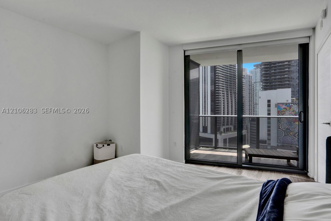 801 S Miami Ave #1801, Miami FL 33130
