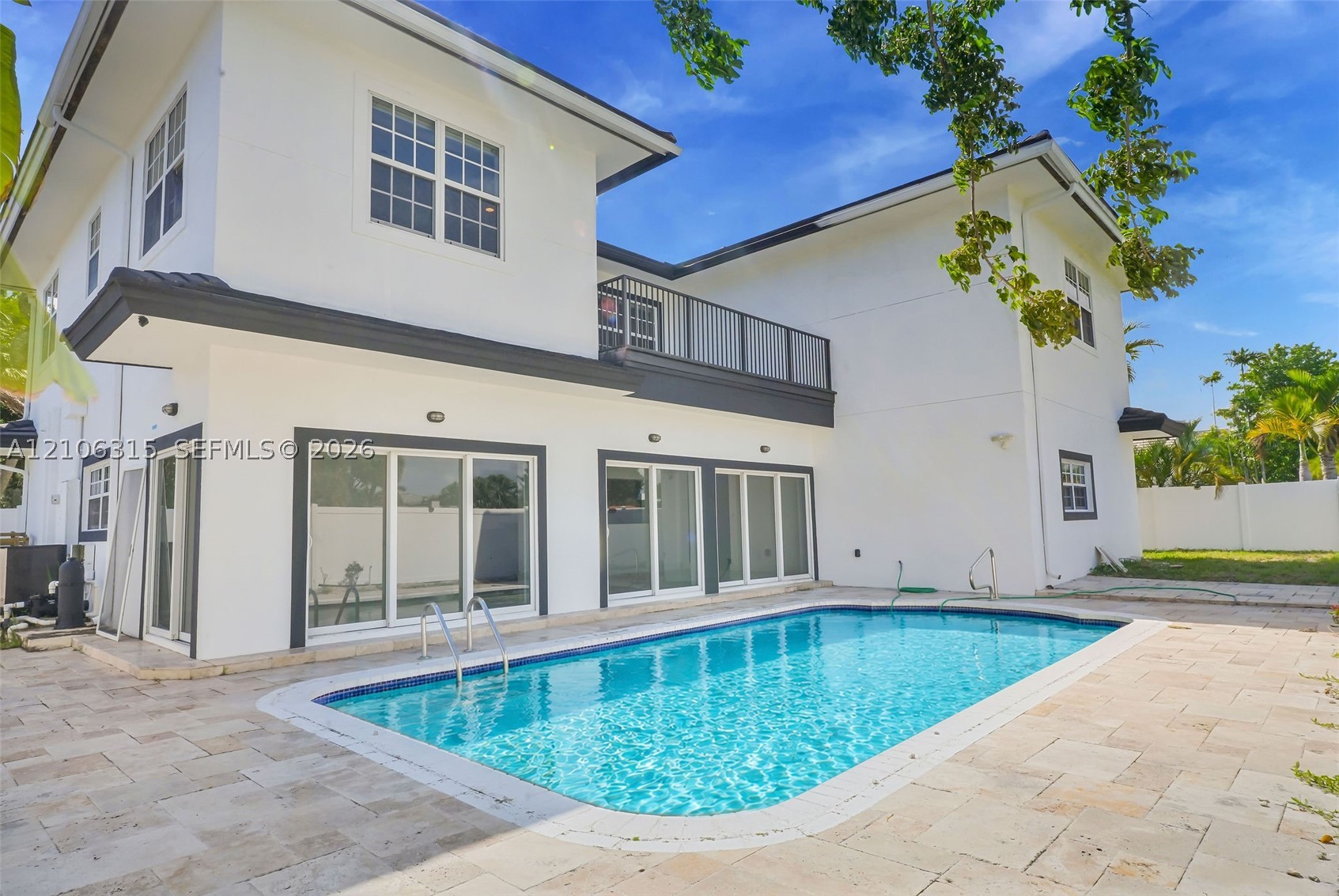2319 NE 35th Dr, Fort Lauderdale FL 33308