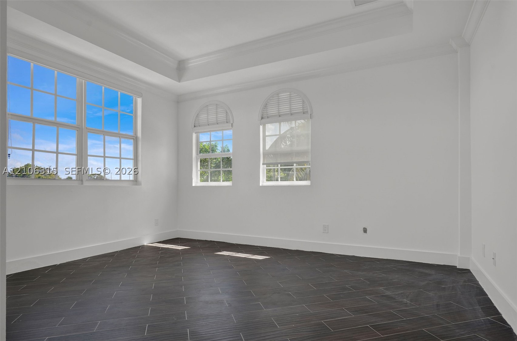 2319 NE 35th Dr, Fort Lauderdale FL 33308