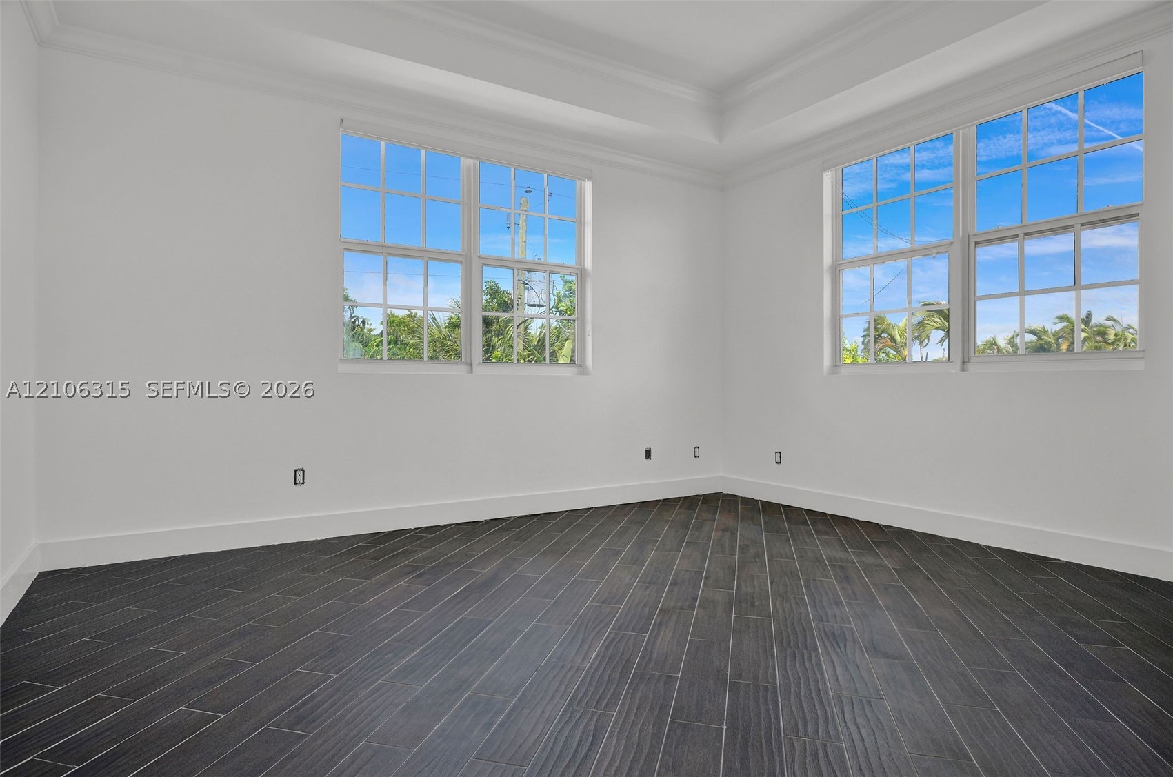 2319 NE 35th Dr, Fort Lauderdale FL 33308