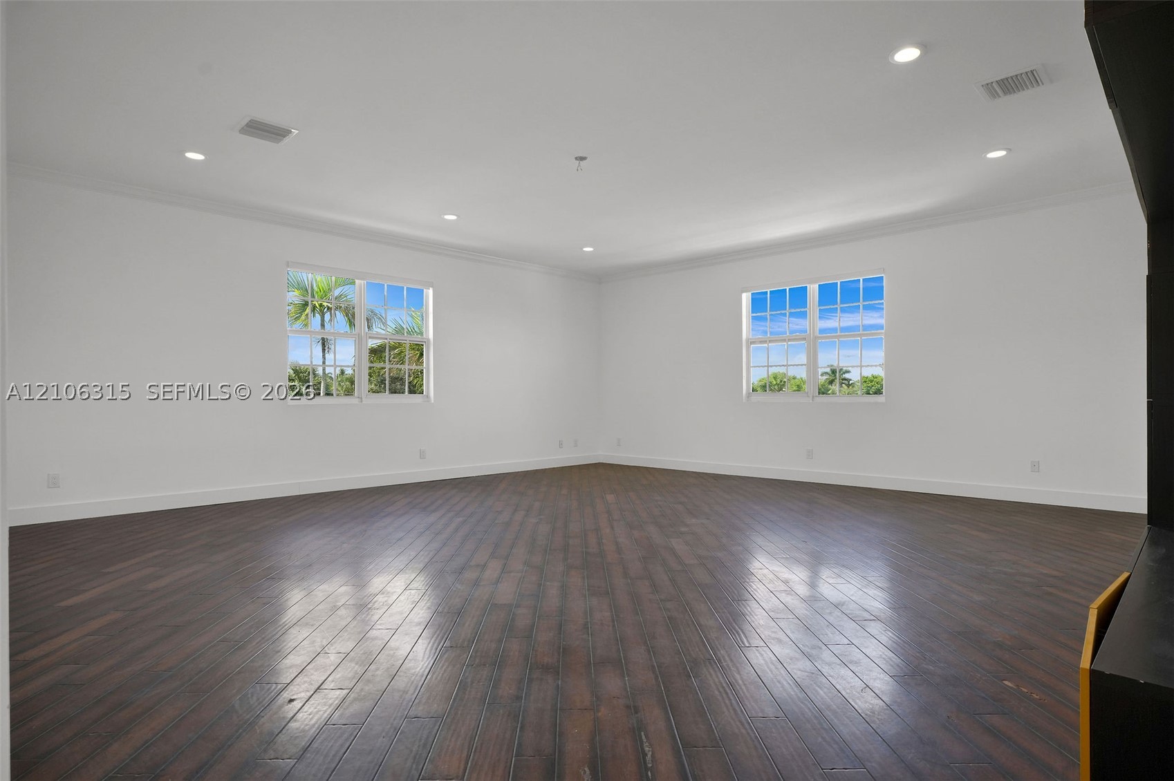 2319 NE 35th Dr, Fort Lauderdale FL 33308