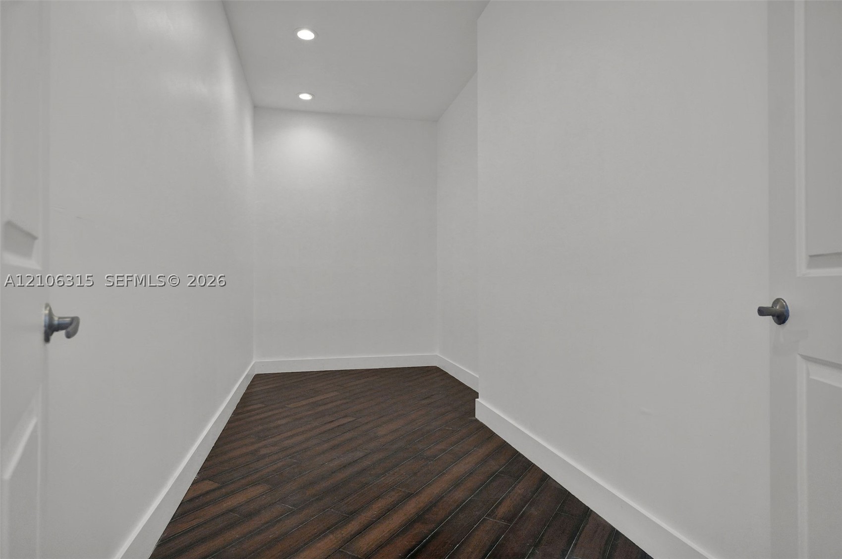 2319 NE 35th Dr, Fort Lauderdale FL 33308