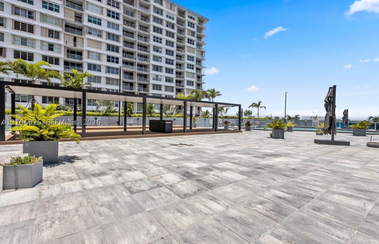 1881 79th St Cswy #404, North Bay Village FL 33141