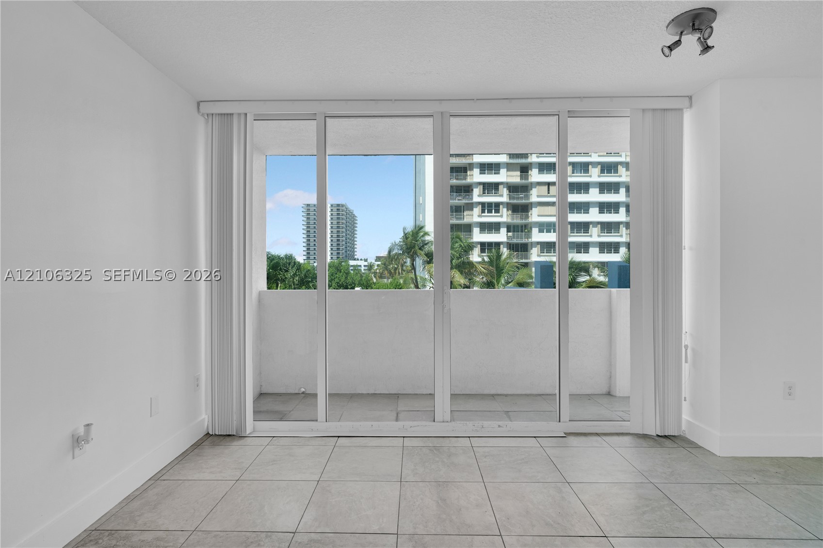 1881 79th St Cswy #404, North Bay Village FL 33141