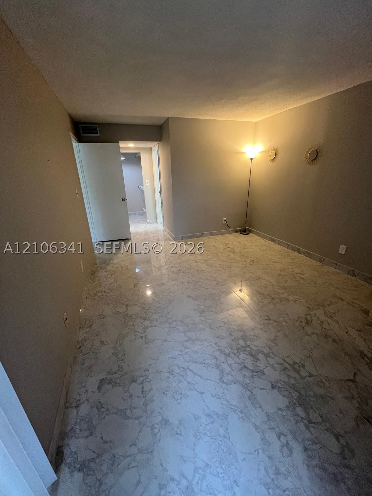 120 SW 96th Ter #103, Plantation FL 33324