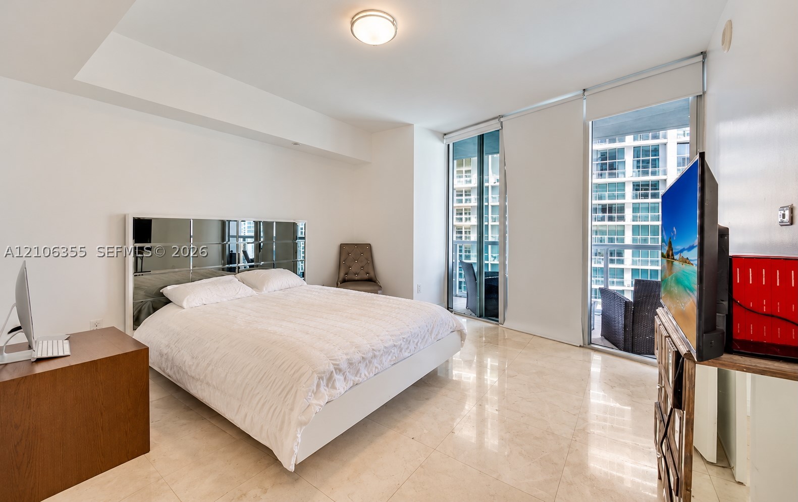 495 Brickell Ave #1906, Miami FL 33131