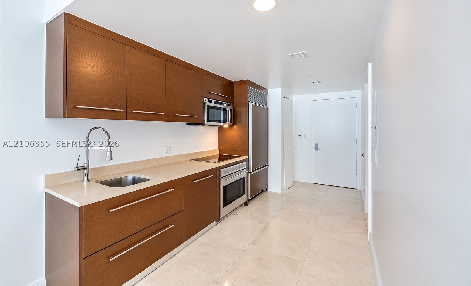 495 Brickell Ave #1906, Miami FL 33131