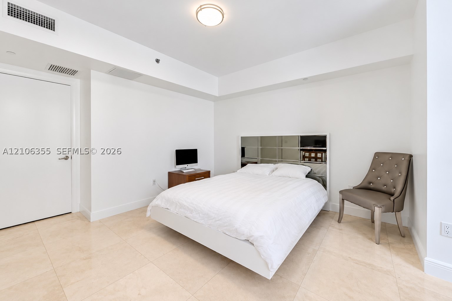 495 Brickell Ave #1906, Miami FL 33131
