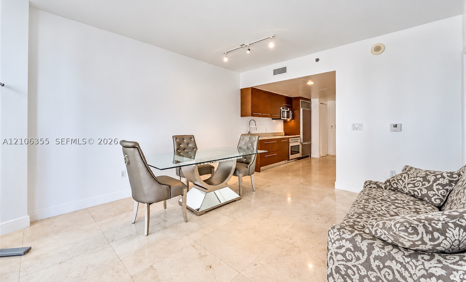 495 Brickell Ave #1906, Miami FL 33131