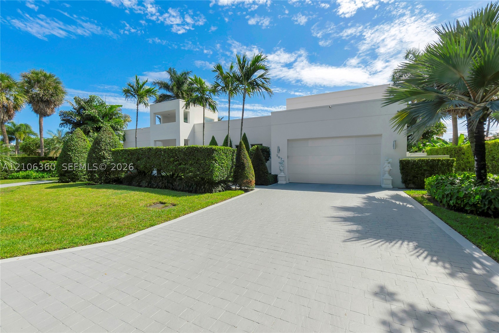 2632 NE 35th Dr, Fort Lauderdale FL 33308