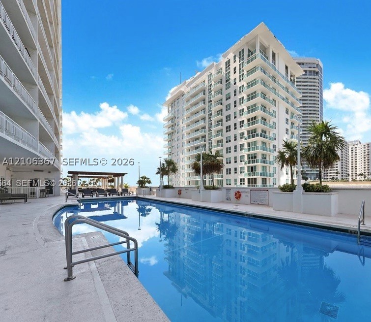 1200 Brickell Bay Dr #3505, Miami FL 33131