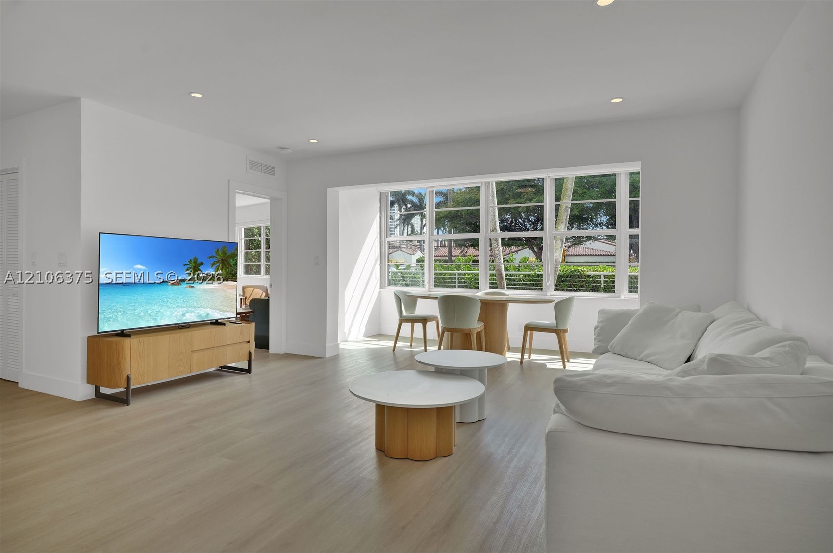 4800 Pine Tree Dr #101, Miami Beach FL 33140