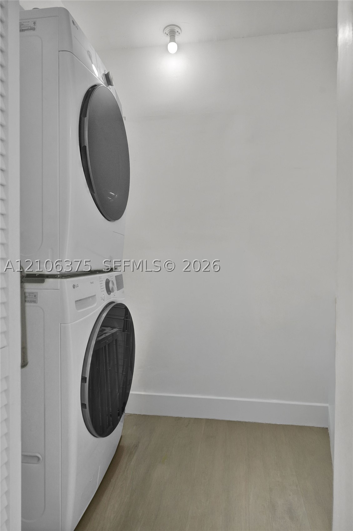 4800 Pine Tree Dr #101, Miami Beach FL 33140