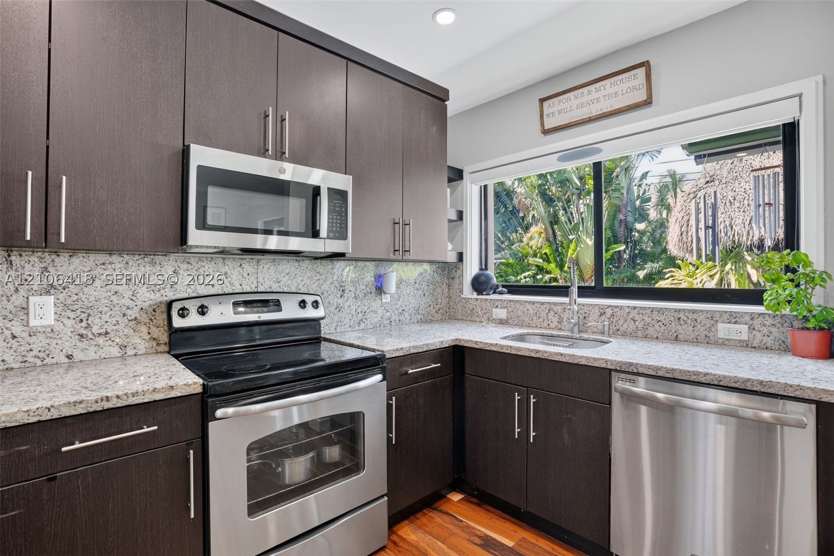 3900 SW 60th Ave, Miami FL 33155