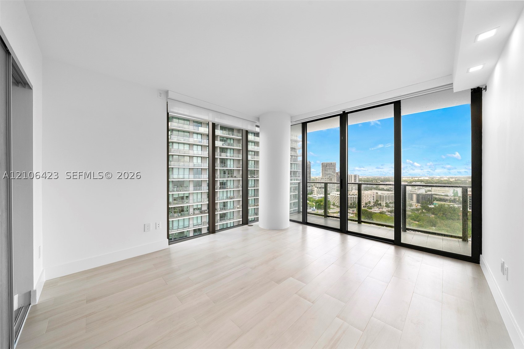 650 NE 32nd St #2201, Miami FL 33137
