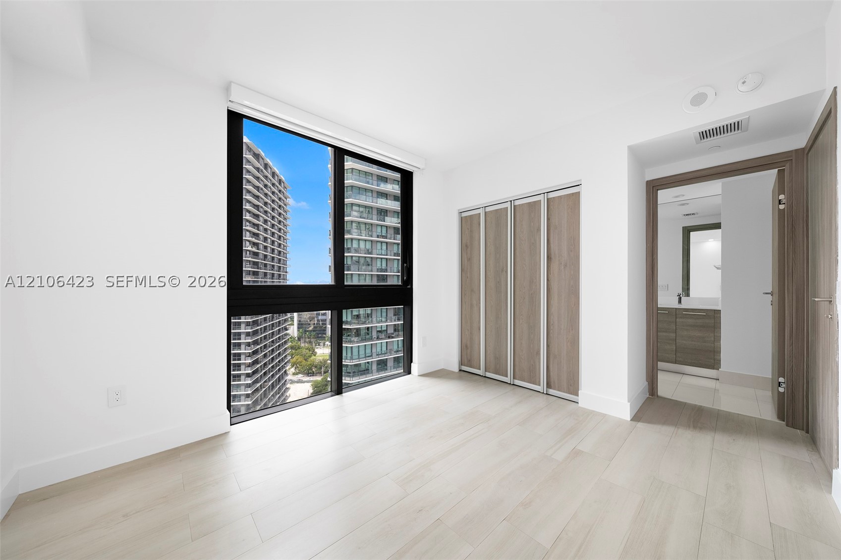 650 NE 32nd St #2201, Miami FL 33137